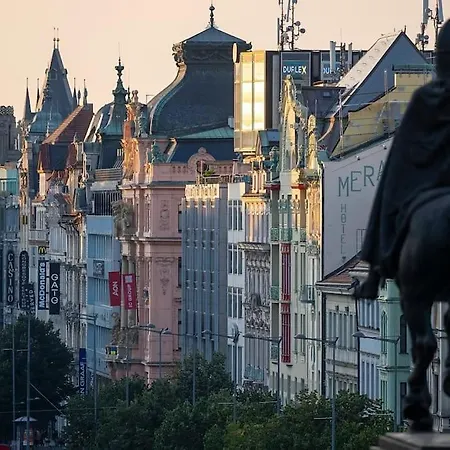 Family Flat With Foosball & Netflix In Old Town * Praga
